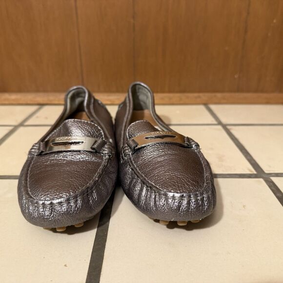 Coach Nola Gunmetal Silver Pebbled Leather Logo Slip On Loafer Driving Shoe 8 - Picture 2 of 6
